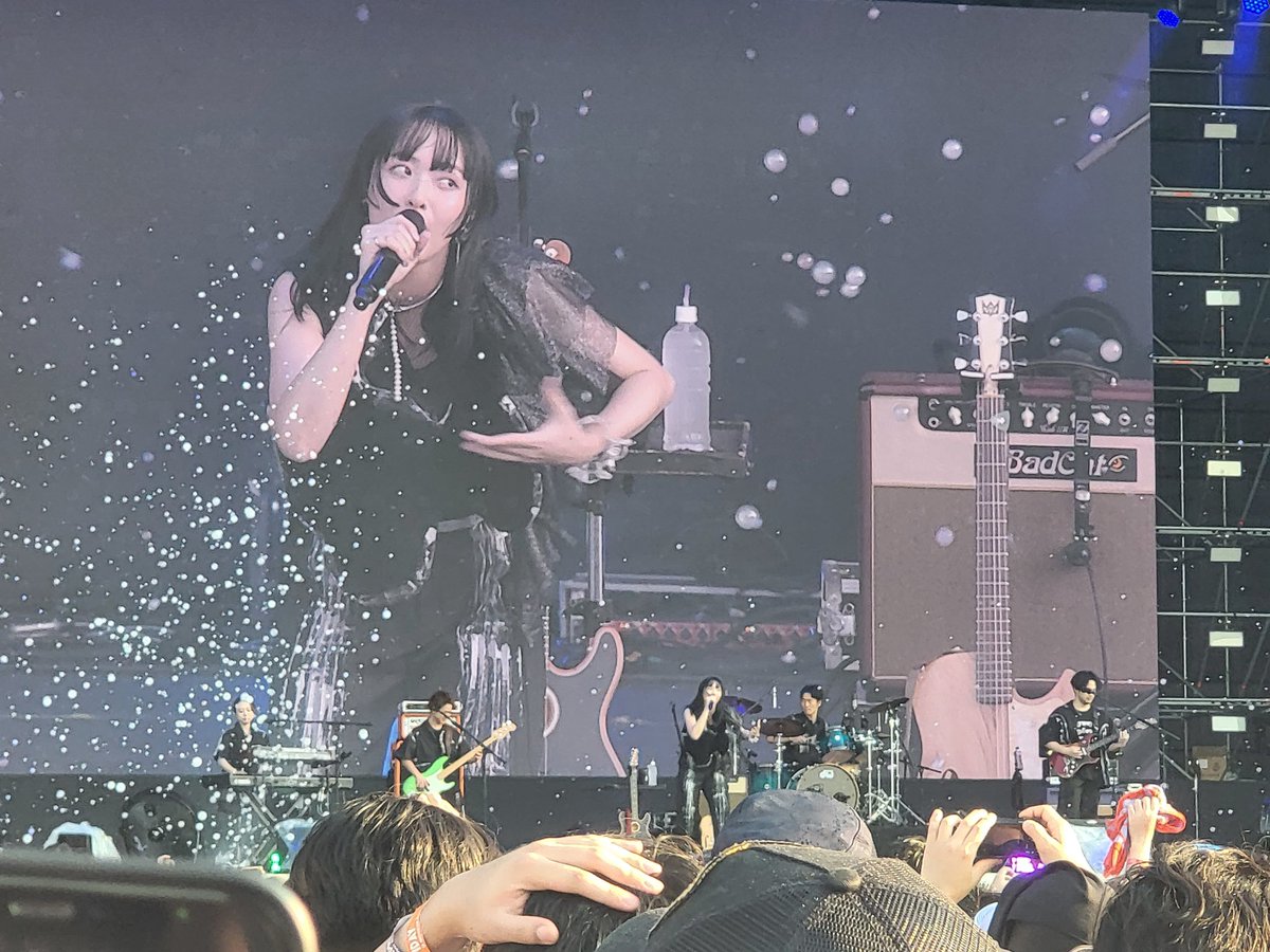 onozugara's tweet photo. #인천팬타포트 
토일 2일 연속으로 재밌게 놀고 갑니다. 마지막날이라 끝까지 있고 싶었는데 day6 때부터 인파가 위험하다 싶을정도로 늘어나서 이동자체가 힘든상태가 되서 조금 아쉽지만 이만 집가서 푹 쉬겠습니다.. 맨날 앉아있다 보니 체력이.. https://t.co/JjSaJDfzkR