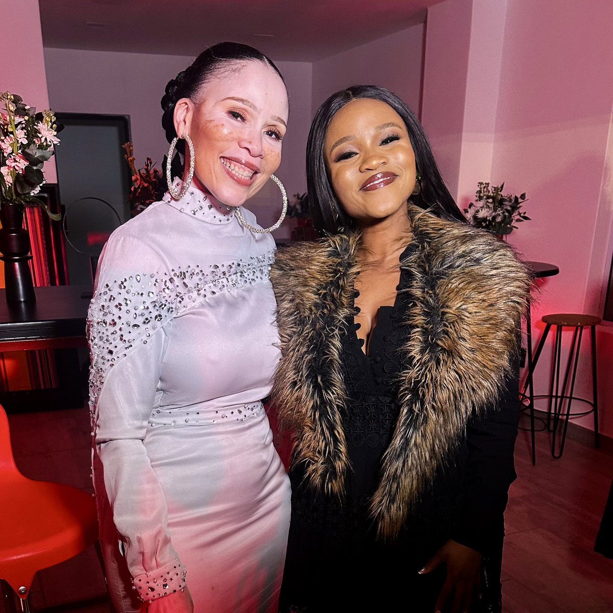 Noni_Khumalo's tweet photo. I canโt believe I get to call this work ๐
#WomensMonth #TVProducing #Television #TV #Producer https://t.co/ufy0EyjVQk