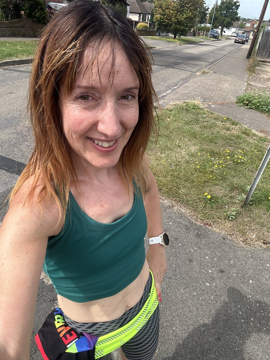 romfordrunner's tweet photo. Recovery elephant run! Trying to run a shape makes it go really fast. I'm happy with my #Elephant today #ukrunchat #stravaart #recovery #runningfun https://t.co/ARSJCfiAFu