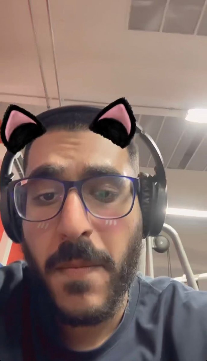 Sam tweet media