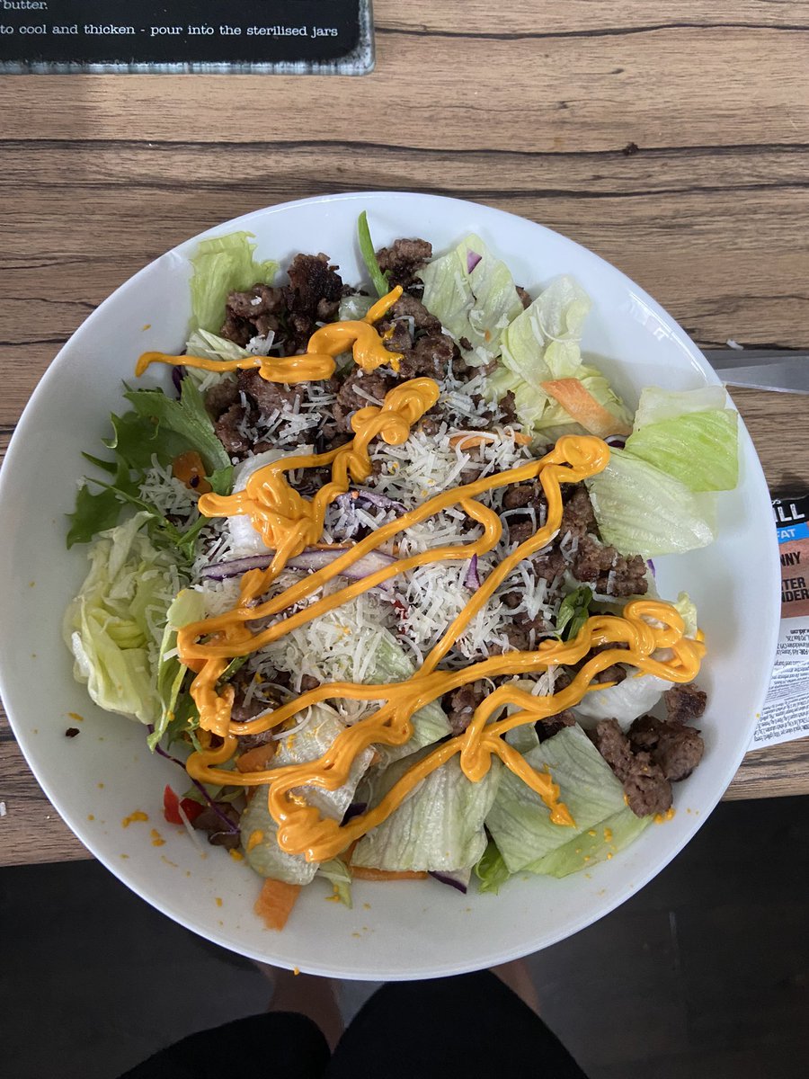 Will36452139's tweet photo. @DannyAarons Burger salad https://t.co/1sOuQ6B7ID