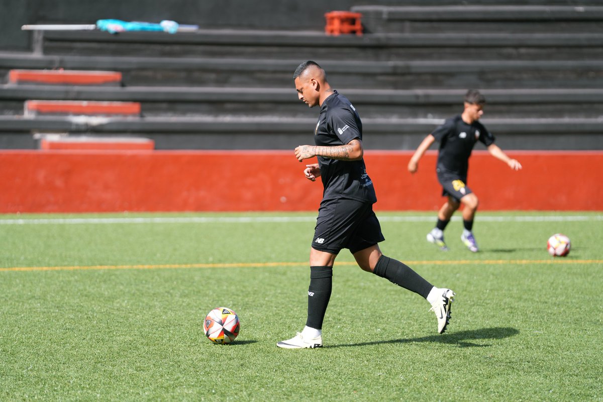 CDMensajero's tweet photo. 🛠 Tras el primer test de #PretemporadaCDM, la plantilla goza de su jornada de descanso.

@uldhrued 📷

#AficiónInMensa https://t.co/664uoUbGU7