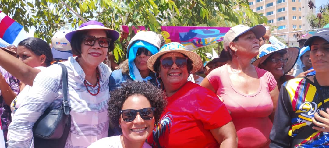 La Esperanza seguirá en la Calle...con la Fuerza de las Mujeres...<a href="/NicolasMaduro/">Nicolás Maduro</a> <a href="/Yosmarygoficial/">YguevaraOficial</a> <a href="/FdimVenezuela/">FDIM Venezuela</a> <a href="/fdim_/">FDIM WIDF</a>