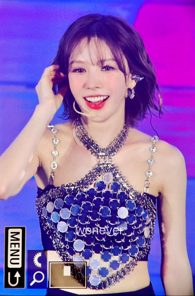 wenever940221's tweet photo. 240804 서울 팬콘 #웬디 #WENDY
 따봉승완아 고마워🥰 https://t.co/t2mYliP75x