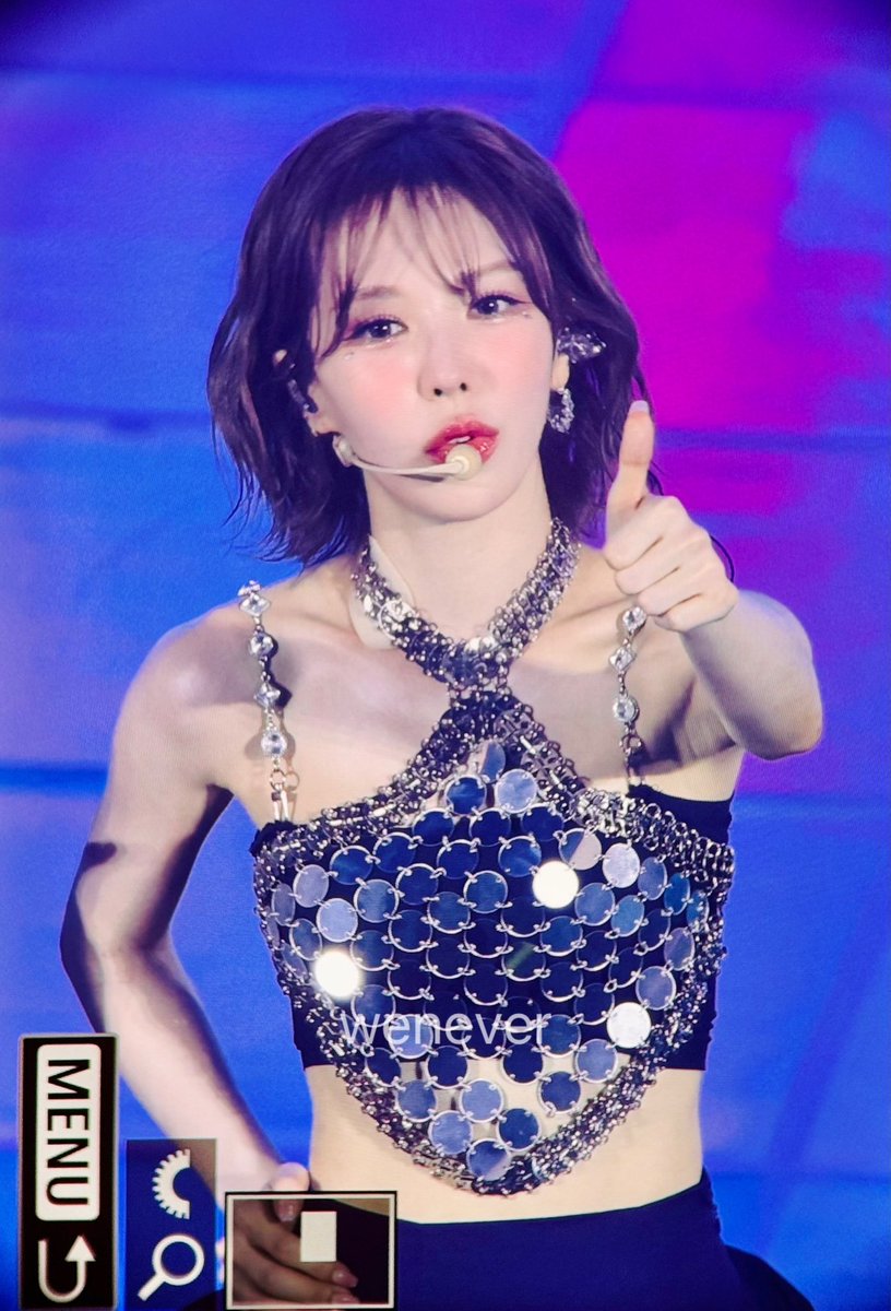 wenever940221's tweet photo. 240804 서울 팬콘 #웬디 #WENDY
 따봉승완아 고마워🥰 https://t.co/t2mYliP75x