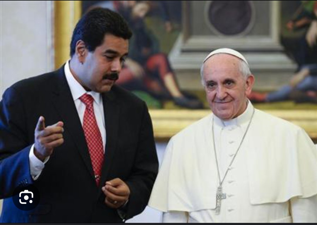 thomasopa's tweet photo. @Pontifex_es ERES COMPLICE MALDITO COMUNISTA ASESINO https://t.co/3dNvcvzbR1