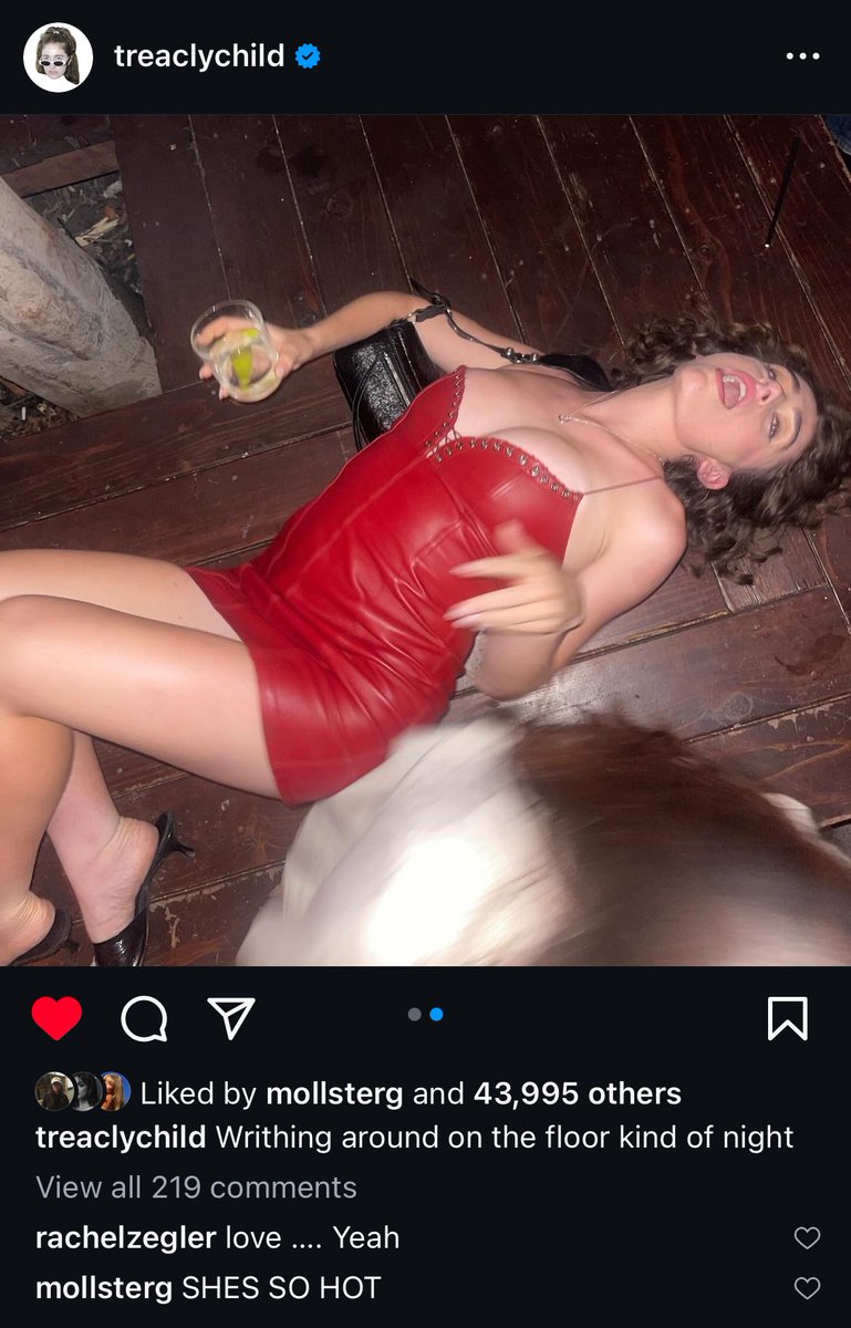 bestofmolly's tweet photo. molly gordon commented on rachel sennott’s newest instagram post! 😭 https://t.co/HCWzxaegLW