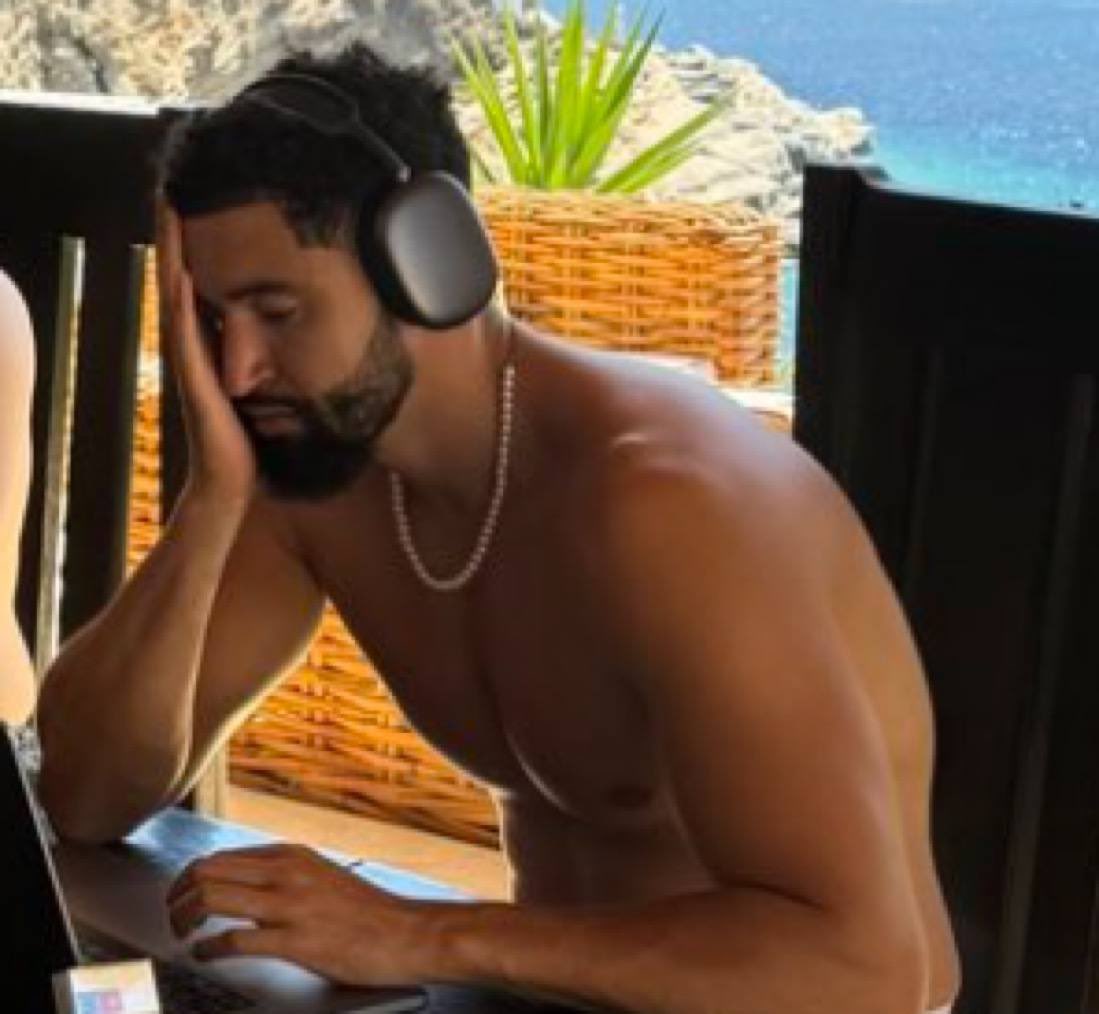 My replies section turned into a swamp of unintelligent nonsense since that cobie reply