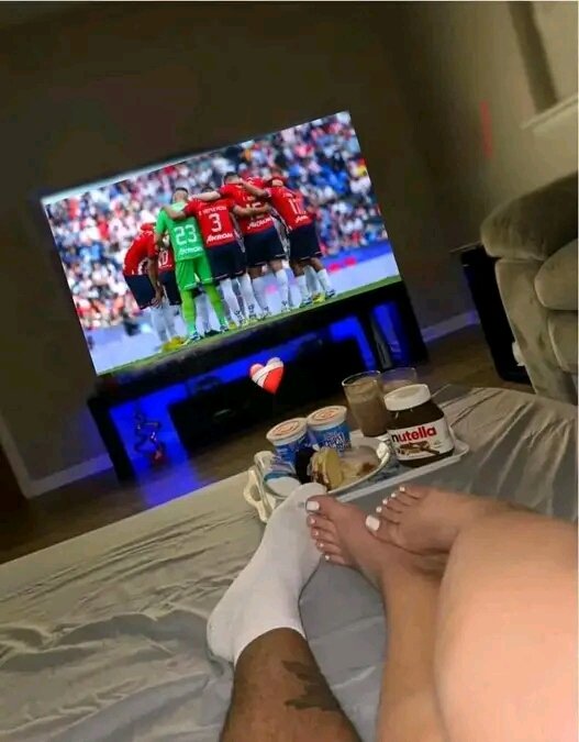 ElRojiblanco12V's tweet photo. Tú y yo viendo a las Chivas hoy quedar eliminados, no sé, piénsalo. https://t.co/PZvVBXnOFV
