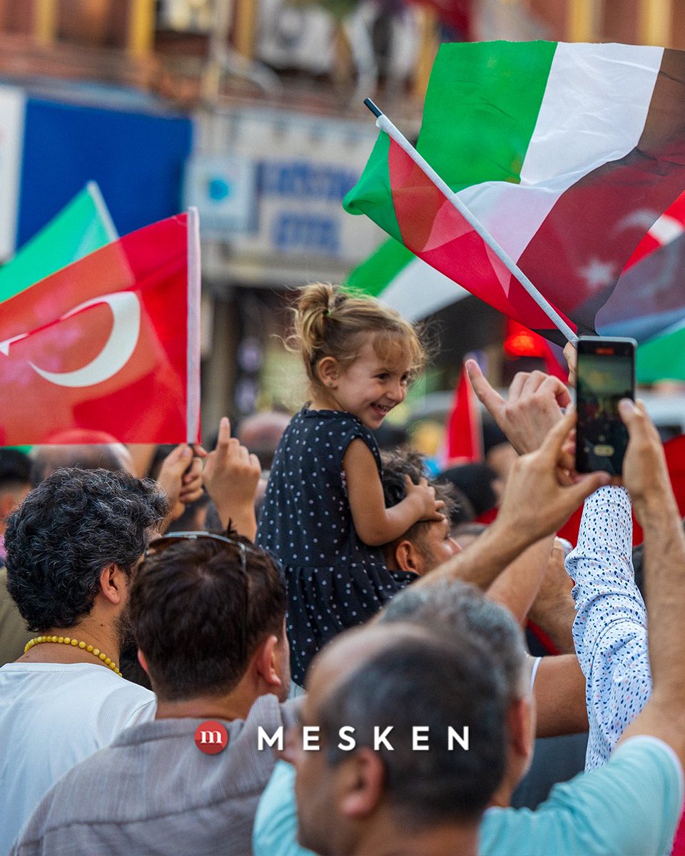 onurumkaplan's tweet photo. Bir taş at.
Bir yumruk yükselt. 
Bir çocuk yetiştir.
Bir hayal kur.
Ama asla SUSMA.. https://t.co/4vcMH5Qh7X