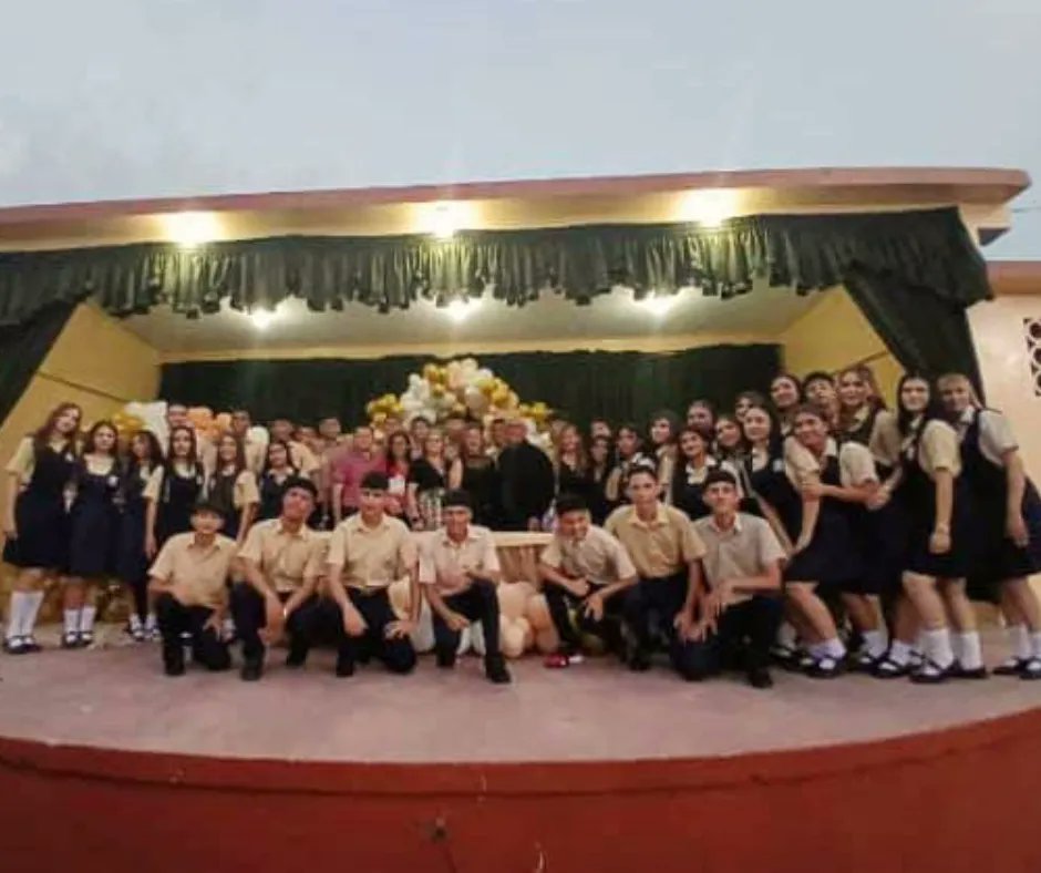 ¡Indetenibles!

Con la energía característica de la juventud, los nuevos/as bachilleres del mpio. Cañada de Urdaneta, son acreditados con sus títulos de bachiller, con el propósito de seguir su camino de formación en la etapa universitaria.

#VenezuelaPazYJustica
@nicolasmaduro