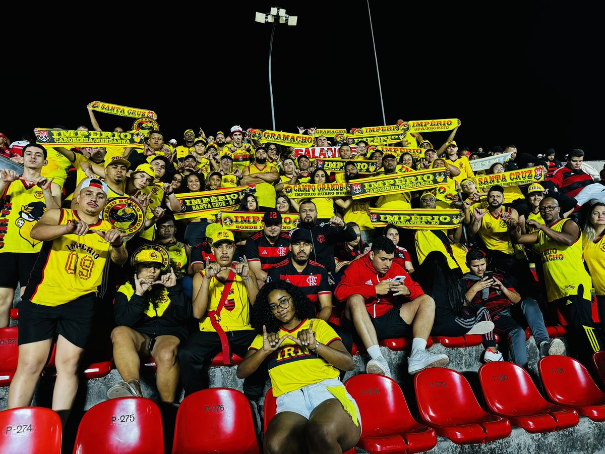 RamiroIRN2009's tweet photo. Respeita o BONDE DO AMARELO ! https://t.co/H7LVtPrwfu