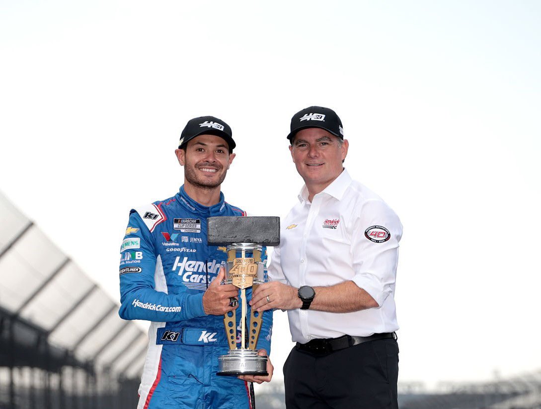 Kyle Larson (@kylelarsonracin) on Twitter photo Special day today…
August 4th 2007 I got my first sprint car win
August 4th 2020 I signed my first <a href="/TeamHendrick/">Hendrick Motorsports</a> contract
And most importantly August 4th 1971 <a href="/JeffGordonWeb/">Jeff Gordon</a> was born!
Happy Birthday JG! Special day today…
August 4th 2007 I got my first sprint car win
August 4th 2020 I signed my first <a href="/TeamHendrick/">Hendrick Motorsports</a> contract
And most importantly August 4th 1971 <a href="/JeffGordonWeb/">Jeff Gordon</a> was born!
Happy Birthday JG!