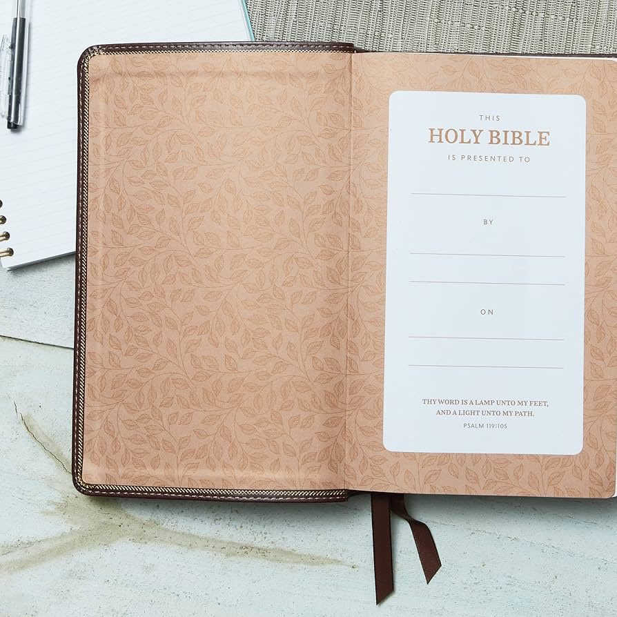 LordOfDiscounts's tweet image. 📖 KJV Holy Bible: Personal Size Giant Print with 43,000 Cross References, Black Bonded Leather, Red Letter, Comfort Print: King James Version now $10.79 via Amazon

🔗 - amzn.to/46Al0nY

#LRDeal | #AD