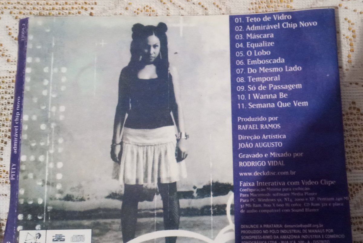 tryoo09's tweet photo. O bom de viver fuçando o quarto é isso (achei um dvd da Pitty, um do Metallica e um Especial do Evanescence que tem vídeos dos shows e dos bastidores) https://t.co/5gEIzWM4Q9
