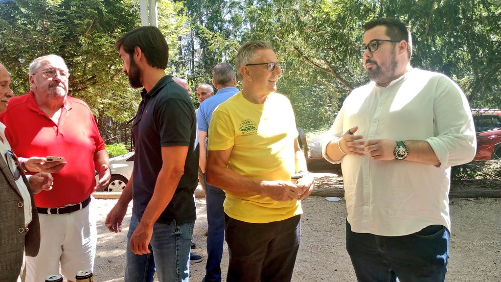 bngvigo's tweet photo. O noso portavoz municipal, Xabier P. Igrexas, e o deputado Brais Rúanova, asistiron á XXXIII Festa do Monte de #Beade. Unha grande festa veciñal nun dos fermosos parque forestais da cidade, onde se pode gozar da música, o baile e unha espléndida sardiñada. https://t.co/PSXZeJSVKW