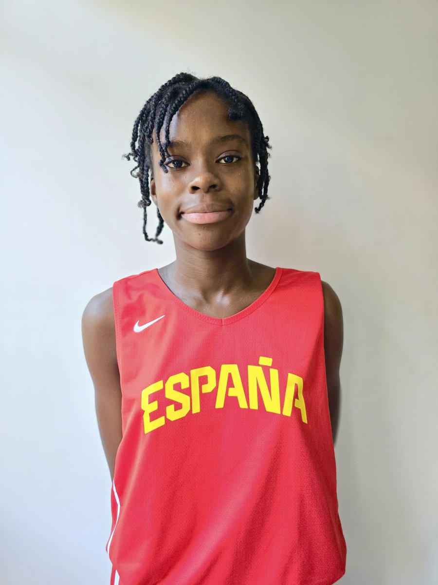 cbalmeria's tweet photo. Ya de vuelta nuestra jugadora Aisha Día ⛹🏿‍♀️🏀 de la concentración en Guadalajara con la Selección Española U12 🇪🇸. 
Experiencia magnífica que esperamos se repita en el tiempo. 
¡Felicidades Aisha! 

#cbaclubcantera https://t.co/VyN83SAjgu