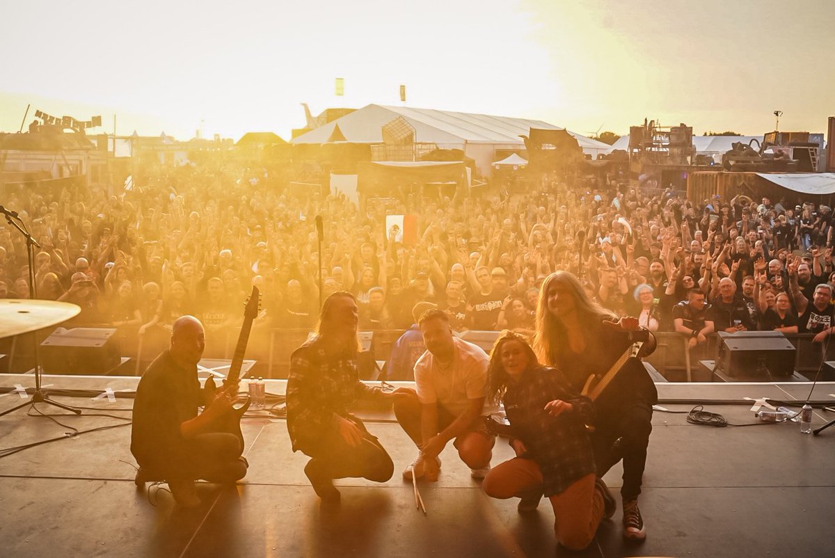 PearDavid's tweet image. It was great to be playing at the legendary @Wacken 🤘🔥
And it was also lovely to see many great friends backstage🤘
Metal is forever 🤘😝🤘
.
.
.
.
.
#Wacken #dearmother #festival