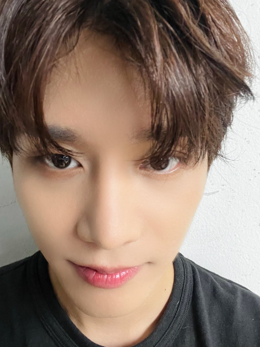 Moondanse_MY's tweet photo. [240804] 🌙💭

"3 set selcas"

"it was really nice to be able to meet czennies for these 2 days after such a long time, I’m really grateful"

"let’s be happy for a long long time" https://t.co/HCzdWI5lAt