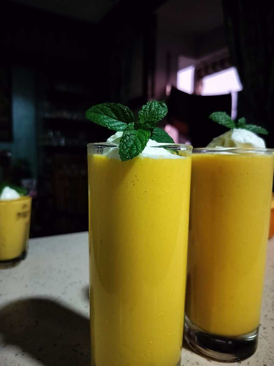indrajitroyc's tweet photo. Savoring the last sip of summer with a delicious mango milkshake! 🥭✨ Creamy, sweet, and refreshing—perfect way to bid farewell to mango season. 🌞🍹 #MangoMilkshake #EndOfSummer #TropicalDelight #MangoLove https://t.co/lrrQ72lvpq
