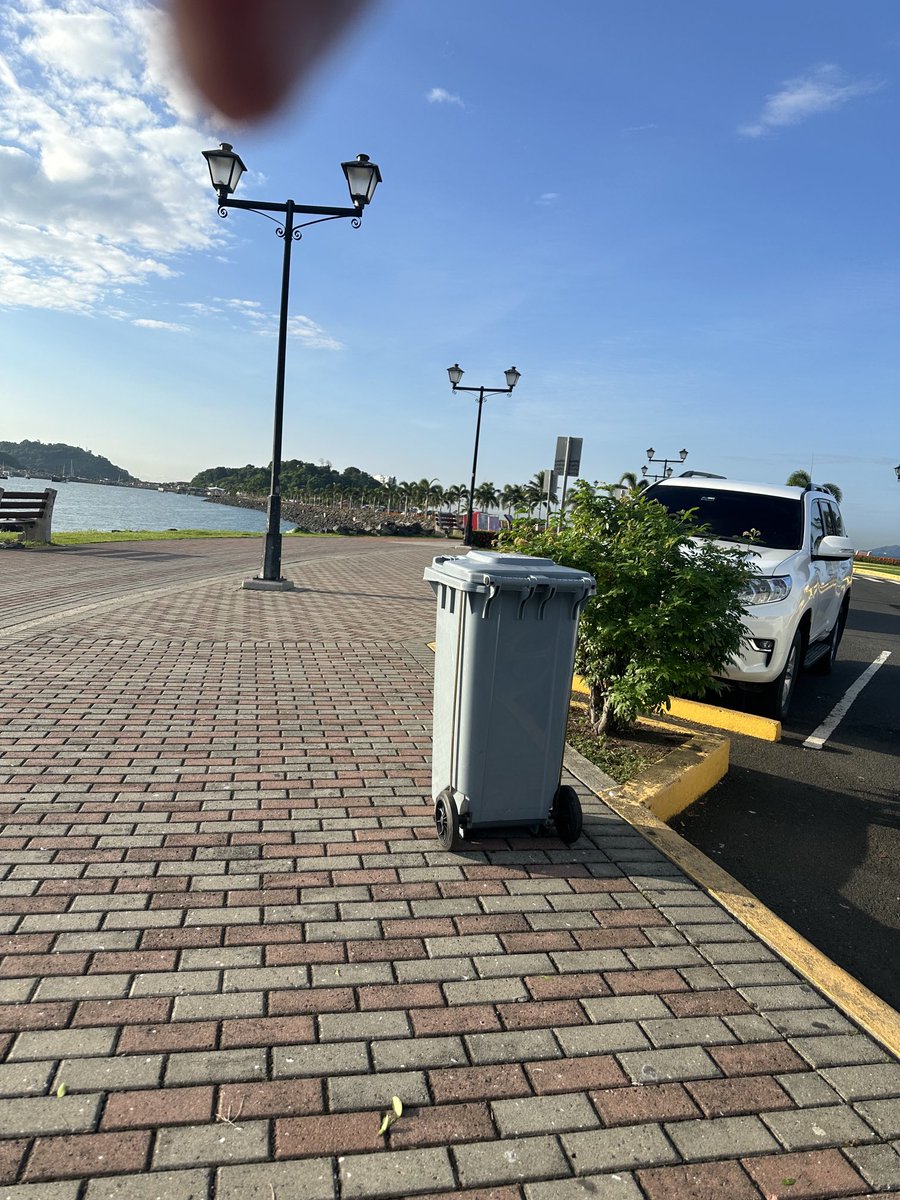 Mismo dia de la semana, misma hora,  mismo tinaco, diferente actitud. Una ciudad se construye ladrillo a ladrillo y este es uno de ellos. Gracias ⁦<a href="/Mayer/">Mayer Mizrachi</a>⁩