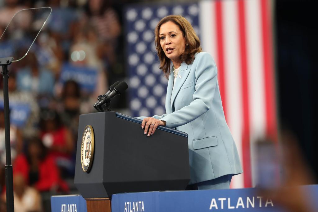 nypost's tweet photo. Wild video shows black men in barbershop openly questioning whether Kamala Harris is black https://t.co/xMyHCywNyp https://t.co/XfjZQ4vOLy