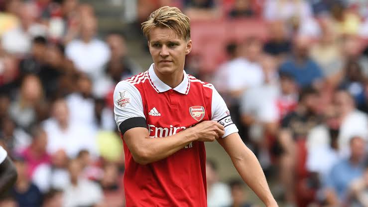 MutasyaSL's tweet photo. I want Mikel Arteta to sign Gyokeres because:

🔴⚪ Ødegaard will have more than 23 assists if he does. 

🔴⚪ Arsenal creates so many chances that go begging. 

🔴⚪ Victor Gyokeres can compete for the golden boot. Speed and Versatility. 

Arsenal needs to win the PL title 🏆 https://t.co/yuGxlYHqT8