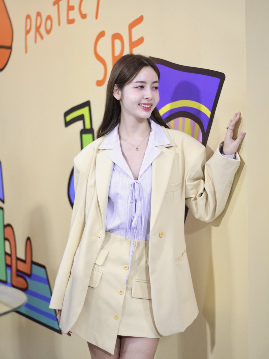 chanyaduval's tweet photo. FALL BEAUTY UPDATE 2024 ที่ 💄𝐇𝐨𝐮𝐬𝐞 𝐨𝐟 𝐒𝐞𝐩𝐡𝐨𝐫𝐚 𝐅𝐚𝐥𝐥 𝟐𝟎𝟐𝟒 ครั้งนี้มีเซอร์ไพรส์ เพราะเค้าพาน้อง🐶 Wednesday น้องหมาดัชชุนสุดคิวท์ ผลงานศิลปินคุณ🎨 @newyear6
#HouseofSephoraTH #HOSTHFall24 #HOSTHxNewyear #chanyaduval https://t.co/UtHdPjZzSQ