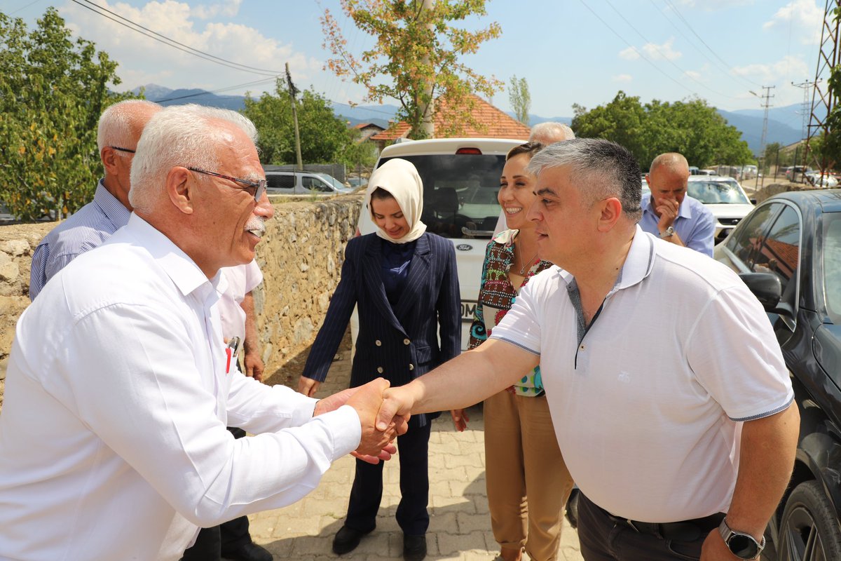 akseki_akparti's tweet photo. İlçe Başkanımız Halis Gündoğdu, AK Parti Antalya Milletvekilimiz Tuba Vural Çokal, Belediye Meclis Üyelerimiz ve Yönetim Kurulu Üyelerimiz ile birlikte #Ceceler Mahallemizde düzenlenen Kervan Günleri Şenliğine katıldılar. https://t.co/ger8JE2vkC