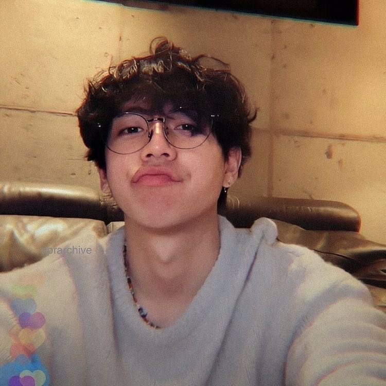 soonsami0906's tweet photo. 다시 올리는 트친소…❤️
편하게 서로 이야기도 하고 주접도 떨면서 
같이 디피알 덕질 할 사람을 찾습니다💦
디퍌이 주력이신 분이면 좋겠어요!
편하게 흔적남겨주세용🫶🏻😍
#디피알트친소 #dpr트친소 #드리머트친소 https://t.co/LBex1LTSQG