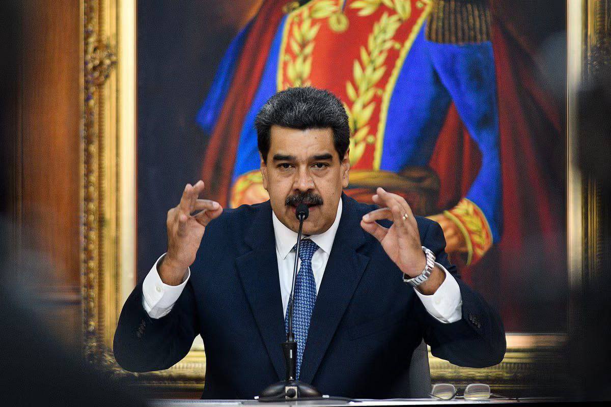 marianpy1's tweet photo. La Federación de Rusia recibirá el derecho a explotar yacimientos de petróleo y gas en Venezuela
“Si toda esta gente en el norte de EEUU y sus socios en el mundo cometen el error de sus vidas, entonces todos los permisos de petróleo y gas que ya se han firmado irán a parar a https://t.co/n4tKgCwXT5