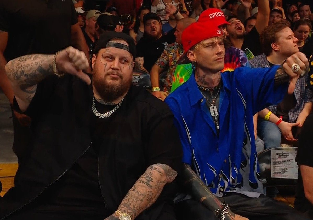 DylEminem tweet media