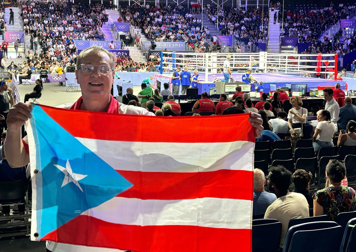 connyvarelapr's tweet photo. Hoy, apoyando a nuestra boxeadora Ashleyaan Lozada en su pelea. 🇵🇷🥊
¡Vamos Puerto Rico! 💪🏼
#COPUR #PR #Boxeo #LosNuestros https://t.co/2SsM890LFA
