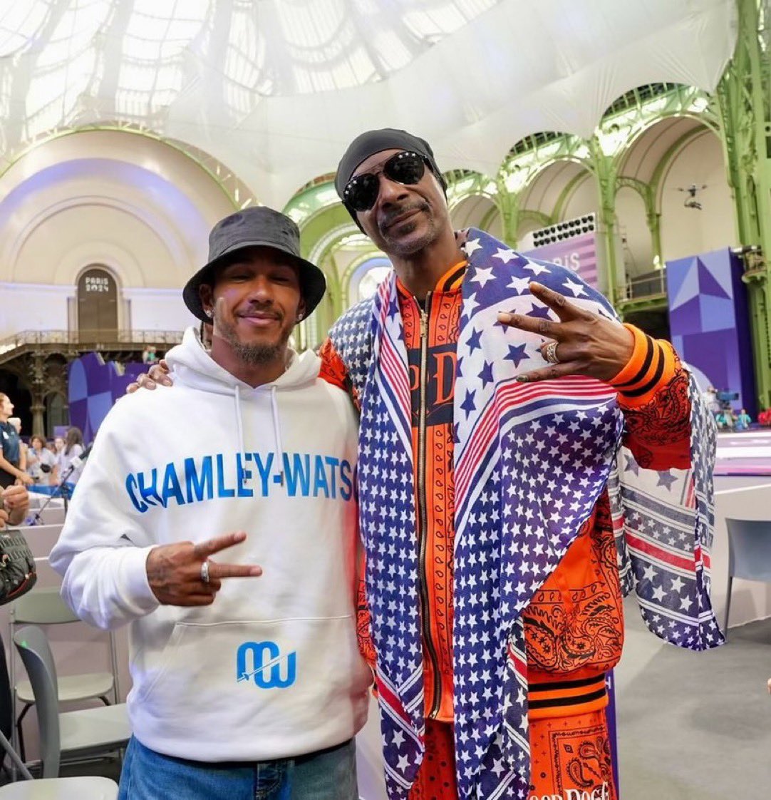 fiagirly's tweet photo. Lewis Hamilton and Snoop Dog at the #OlympicGames https://t.co/TpwrZ7O72J