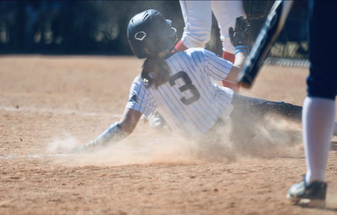 londonfrye2026's tweet image. Ended my 16u with @RockGoldVA_Ward I will be heading to @RockGoldVASable. Can’t wait to play some more softball, but now 18u! 💪💪.              #slappers #rockgoldward