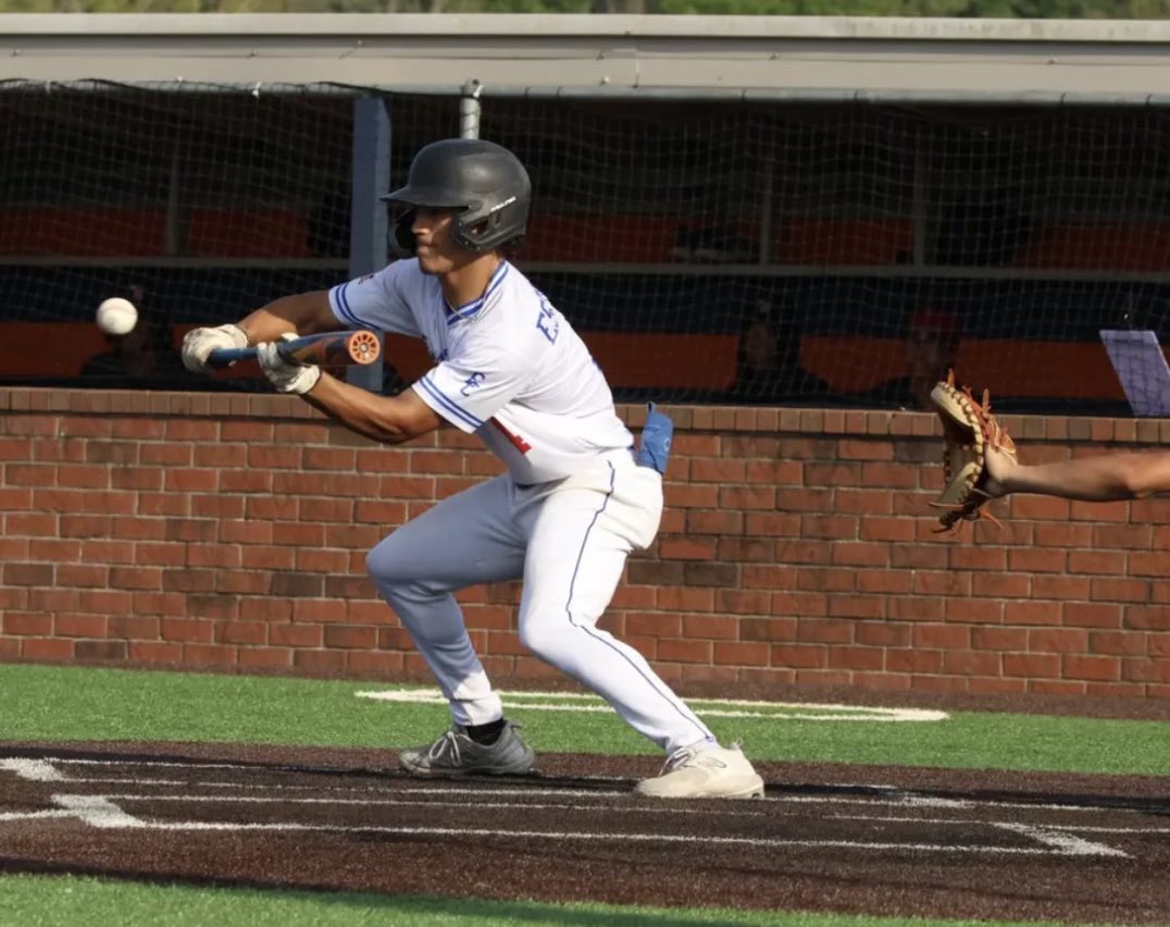 Johnny_04Jr's tweet image. Final Hitting stats 
Ave 373 -slug 507-ops 989-obp 481
RBIs 12 -runs 17
100% on 14 steals 
5 bunts 
14 singles 
3 doubles 
3 triples 

Pitching stats 
4 W 2L
35 inning - 21bb - 41kz -era 2
whip 1.257 - baa 185 
@BBUncommitted #uncommited 
#2wayplayer #stealing #sidearm