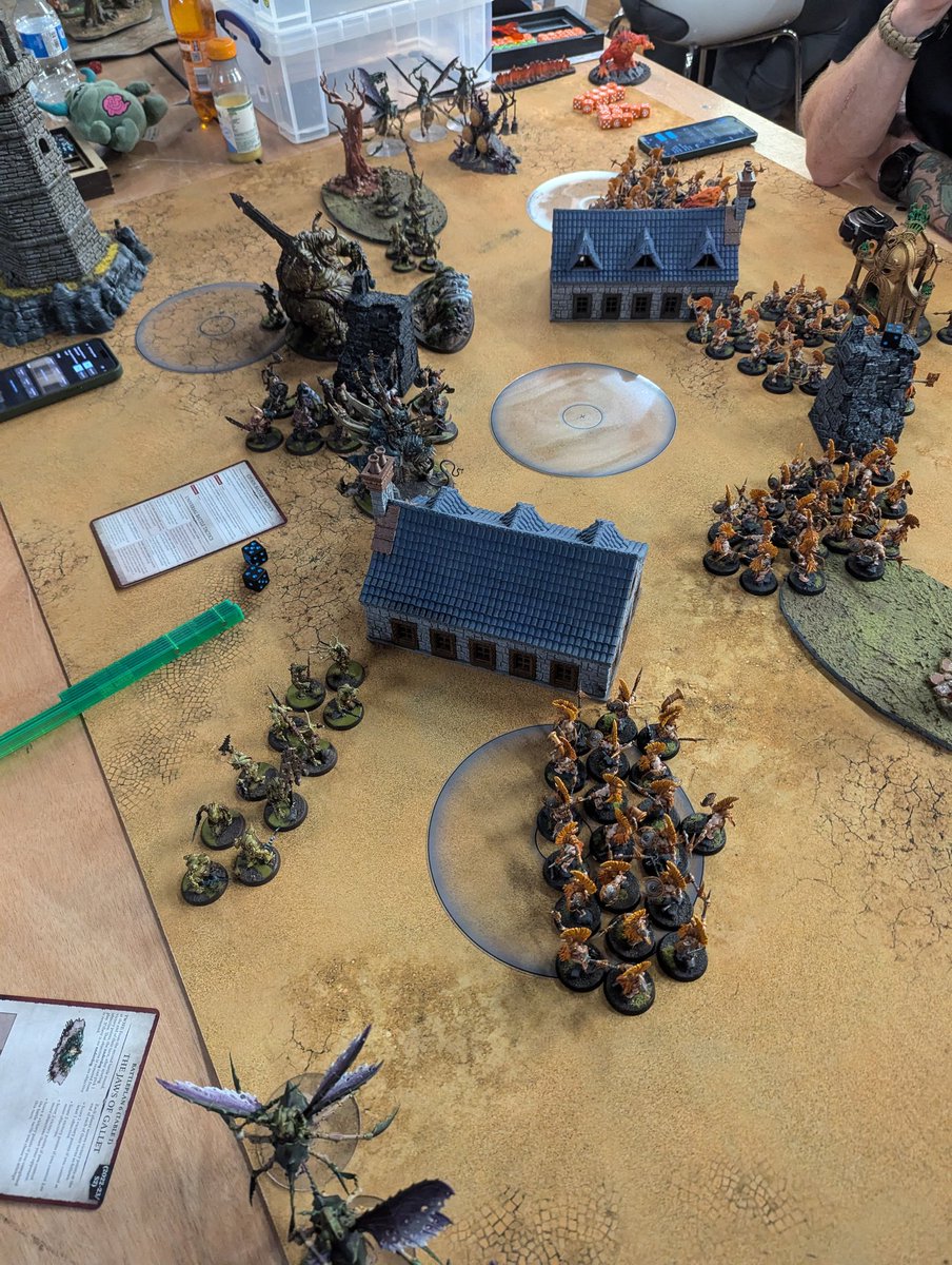 SaltMineGamesNI's tweet image. Final round photo dump.
3 players on 4-0 playing for the win.