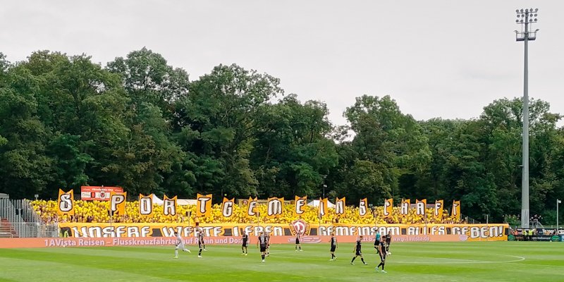 SGD_Micha's tweet image. Gelungener Auftakt heute bei Viktoria Köln... 2:1 gewinnt die #SGD1953 weiter so... #dynamoland #VIKSGD 🖤💛