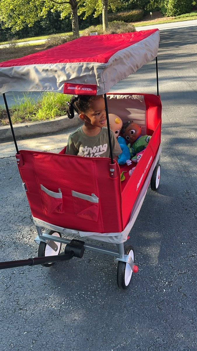 SadeShynay_B's tweet photo. Sunday morning stroll with my babes ☀️❤️ https://t.co/7rdarVxomL