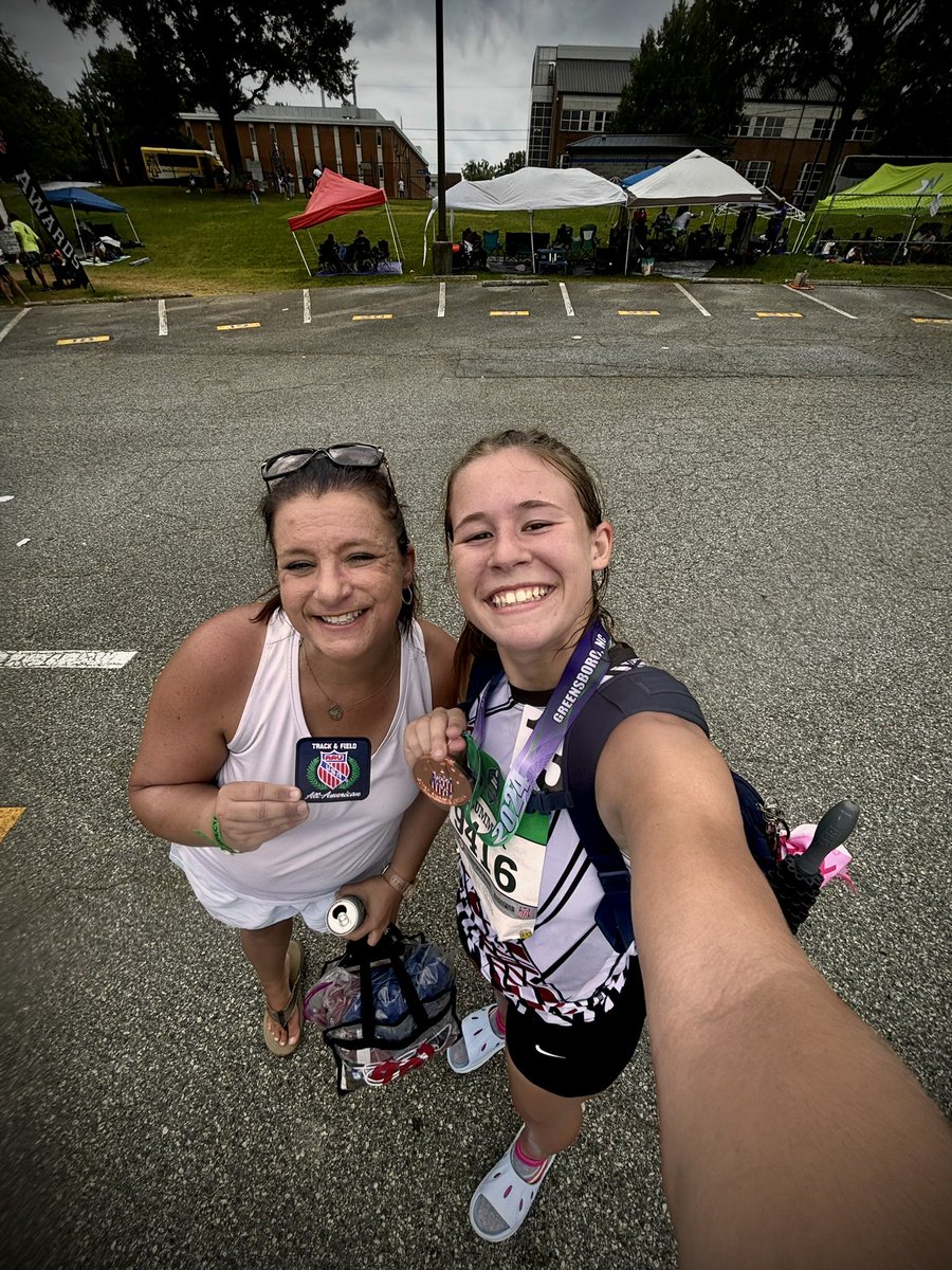CarolinePlumme5's tweet photo. Yesterday I became an All American in the 17/18 3000m. I placed 8th and with a HUGE 11 seconds PR of 11:57. It’s only just the beginning!
@sfplumm @plummcit https://t.co/FUxHGKwnzX