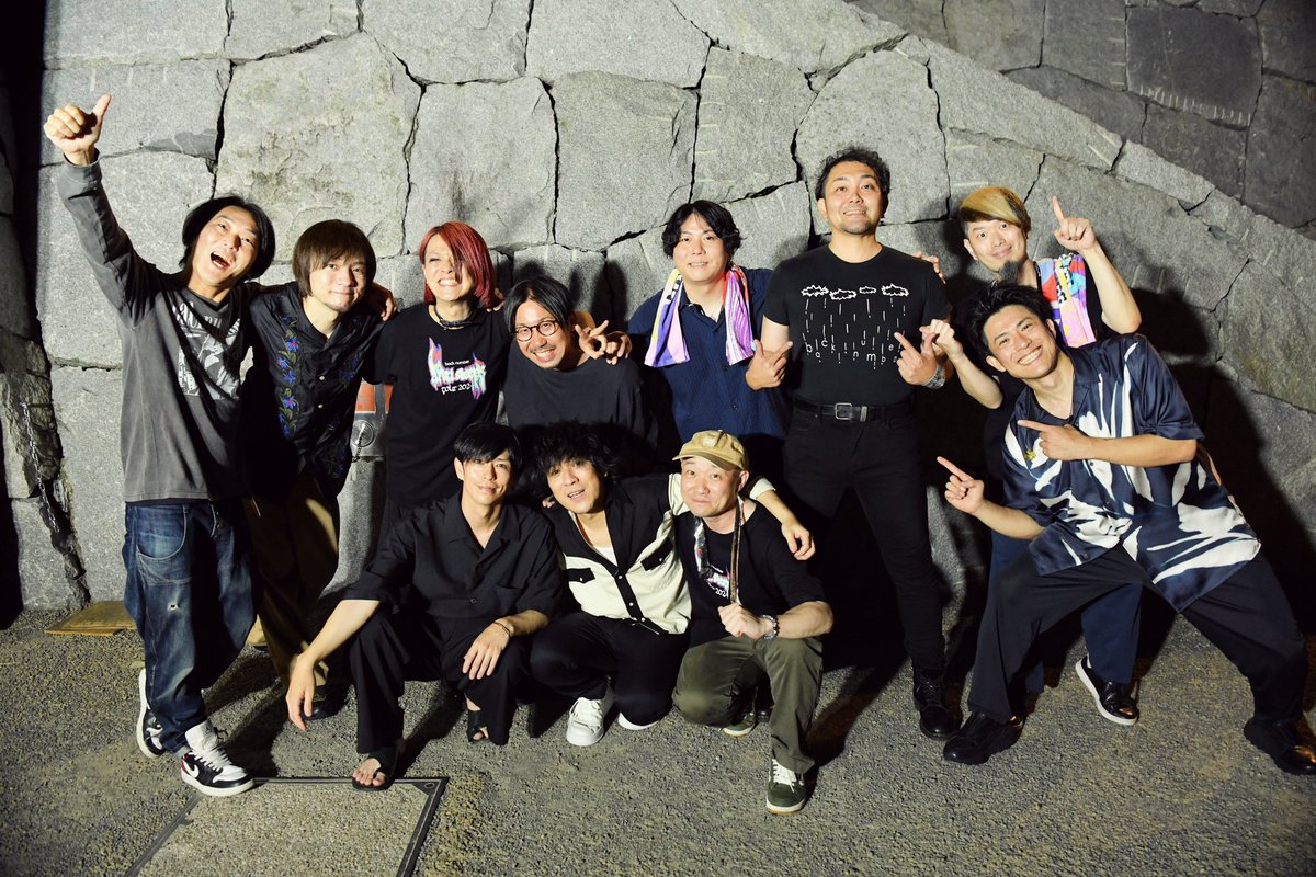 backnumberstaff's tweet photo. anti sleeps tour 2024🔥
📍【1箇所目】愛媛県武道館 2日目

w/LACCO TOWER(@LACCO_TOWER)、
秀吉(@hideyoshi_staff)

back numberを作ってくれたこの2バンドとだからこそ創り上げられた特別な時間でした！！
ありがとうございました‼️

次は福井公演🦖
w/Vaundy(@vaundy_engawa)

photo by 
@H_and_A https://t.co/Gcp7UaMu7M
