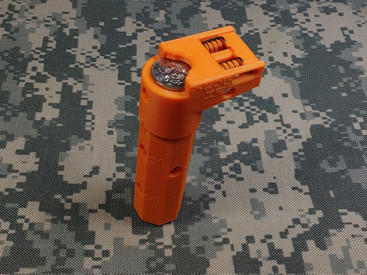 スペック紹介です！ 夏コミで頒布予定のコインシリンダーですが、改めて。 100円、500円硬貨用ともに50枚を収納。 本体素材にはABS樹脂を使用。  メインスプリング及びボルト＆ナットはステンレス製。 押出ギミックのリターンスプリングは多分ピアノ線です。 付属品に ...