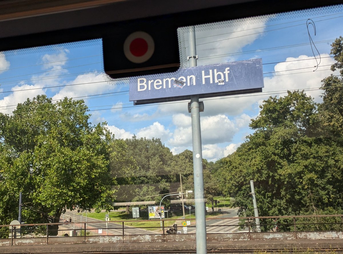 JennieStevenson's tweet photo. .@beansaladpod Having just signed up for #ExtraBeans to get me through the summer hiatus, I'm excited to take part in a brief Bean-endorsed rampage at Bremen station to stretch my legs on the long journey from Copenhagen to Amsterdam 🫘 https://t.co/IhMJrKEUq8