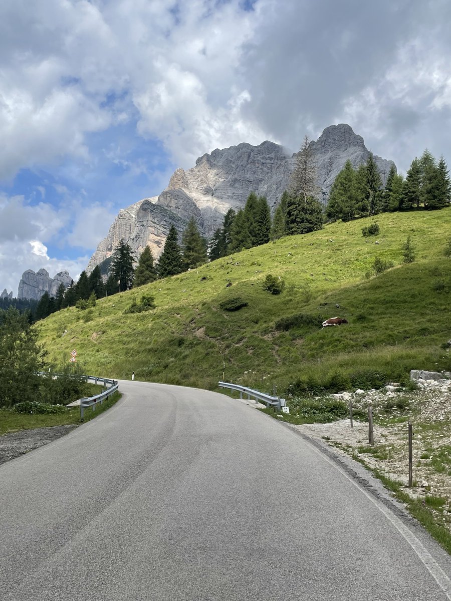 robusa82's tweet photo. #moiazza #passoduran #dolomiti #cycling https://t.co/U0gsxs7hcZ