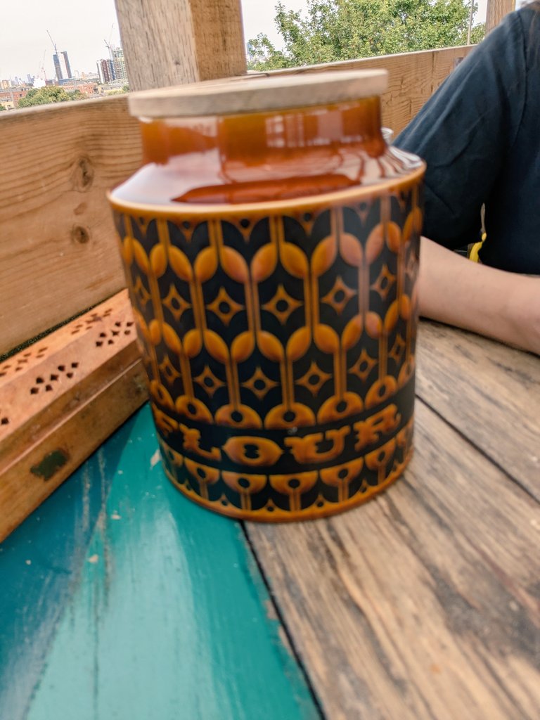 Bought ourselves a gorgeous vintage biscuit jar at Peckham Fleamarket. Unfortunately there was a fatal flour in our plan...