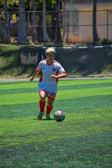 APOLOTRESS's tweet photo. Mi primita María Valentina Méndez Zambrano, miembro de la selección femenina de la UCV fue detenida el domingo 28J.
Ella está encargada de cuidar a mi tía de 81 años que tiene incapacidad motora ya que toda la familia emigró.
#LIberenAValentina
@ForoPenal @_Provea https://t.co/4Awf1W5ayU