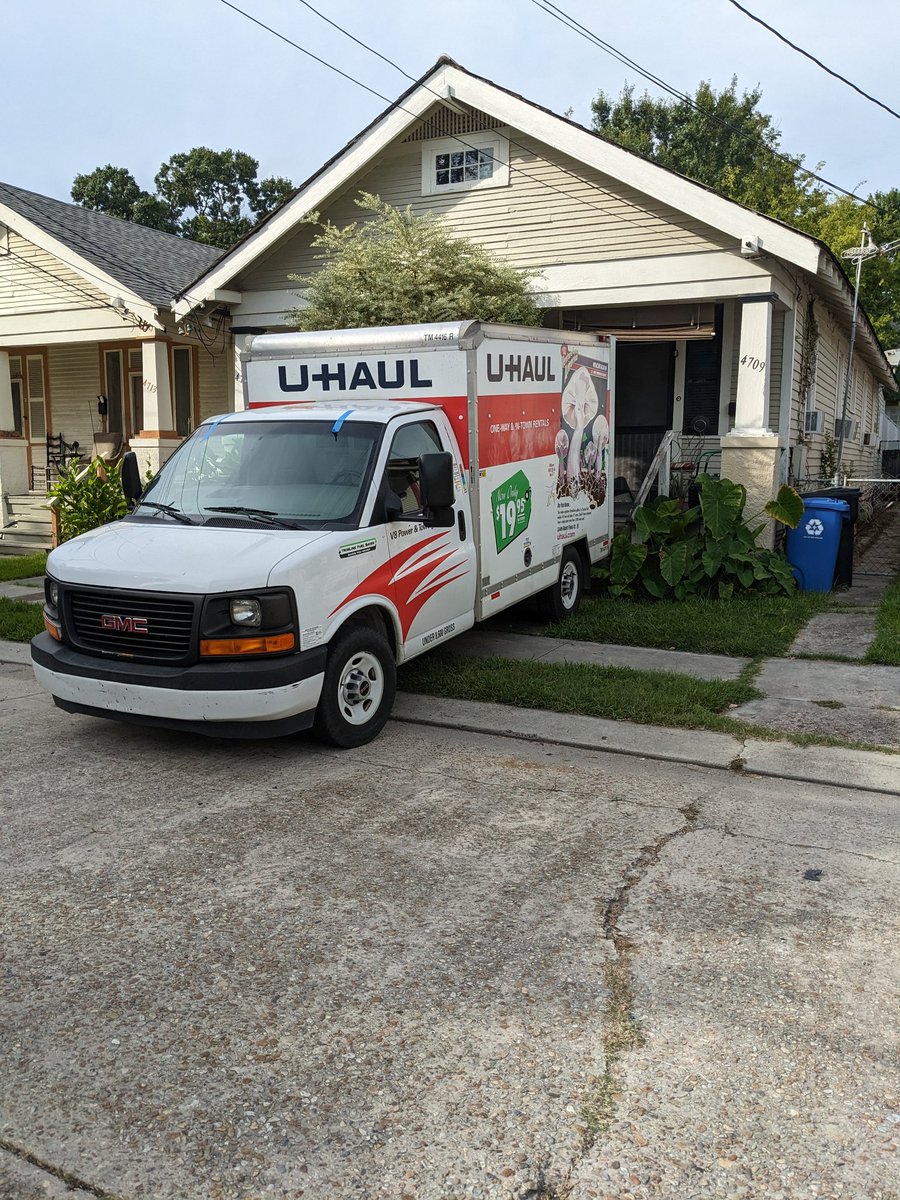 A true friend shows up on moving day 🙂