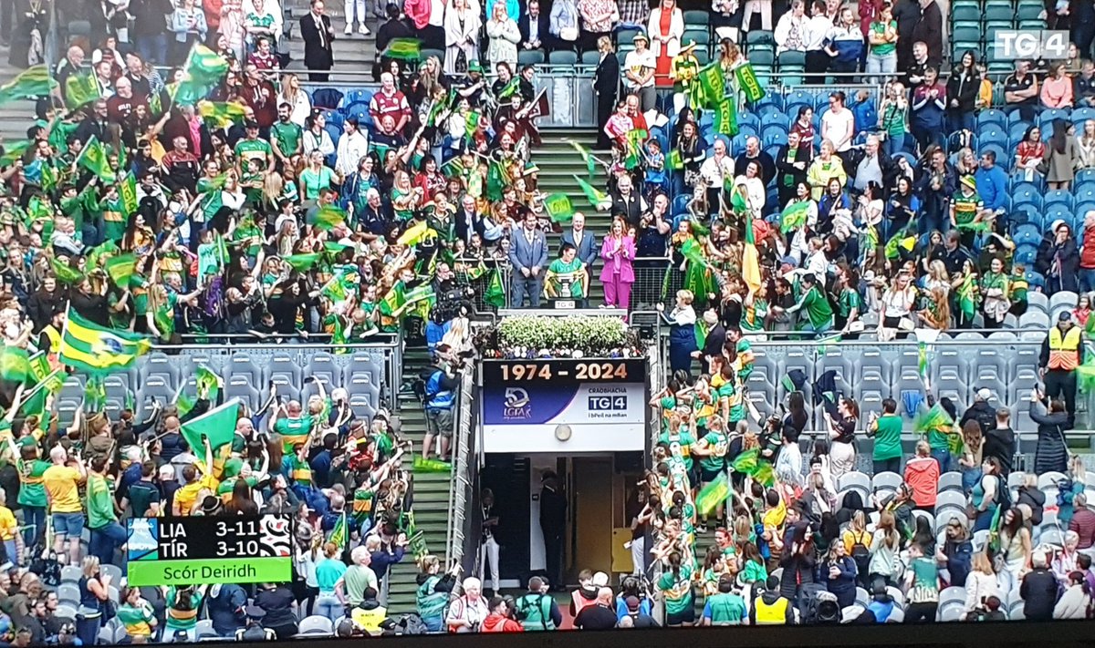 LeitrimLGFA's tweet photo. ALL IRELAND CHAMPIONS ๐๐
๐TG4 All-Ireland Intermediate Final
#ProperFan #LeitrimLadies #LEIvTYR
BEO/LIVE AR @TG4TV ๐บ
Savage support as always !!!
Liatroim Abรบ
๐๐ https://t.co/eYeRxH5Huy