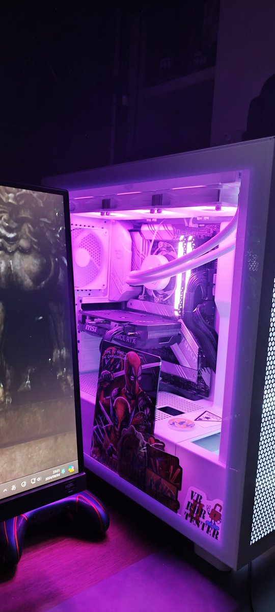 slime_rix's tweet image. 一旦完成
27インチモニターってガチでゲームやる人じゃなければ良い感じのサイズやねぇ