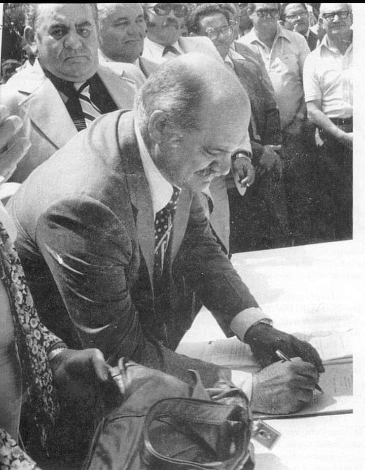 El 4 de agosto de 1978, es sancionada la Ley de Reforma Parcial de la Ley de División Político Territorial del estado Zulia que crea el distrito Lagunillas, con territorio segregado del distrito Bolívar, e integrado por los municipios Lagunillas y Valmore Rodríguez.
